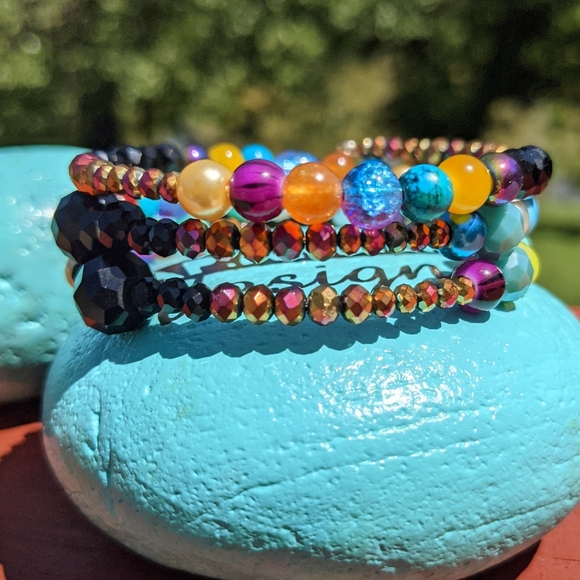 Beaded Bracelet Handmade Glass Rondelles Beads Artisan Colorful Sparkly Cute - Picture 13 of 14